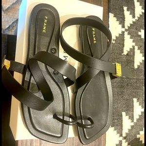 Frame women’s Le Hamptons flat sandal